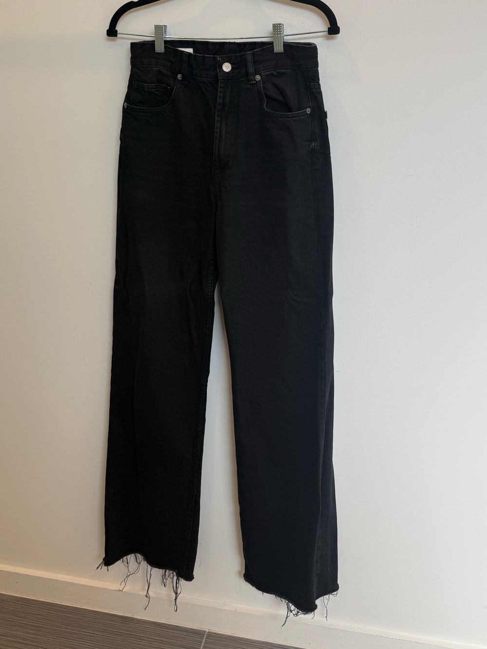 Zara Black High-Rise Wide-Leg Jeans with Raw Hem